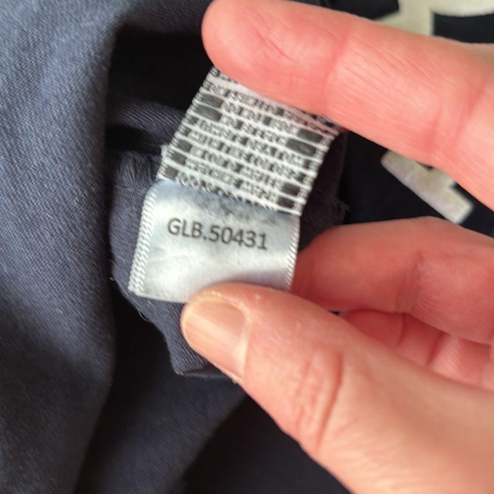 🚫 SOLD Disney Parks NWT Spirit Jersey Navy Blue/White M - Picture 9 of 9